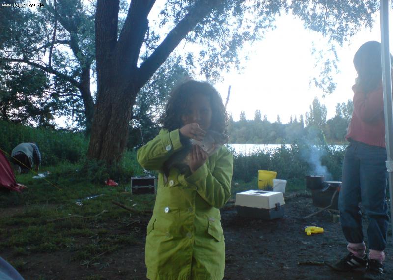 --Моя маленькая Дочка с первым Уловом - рыбалка (фотоальбом)